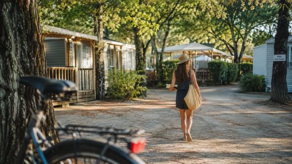 Meilleurs campings en Vendée : trouvez l'hébergement idéal pour vos vacances