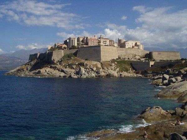 Top 5 des meilleurs campings à Calvi