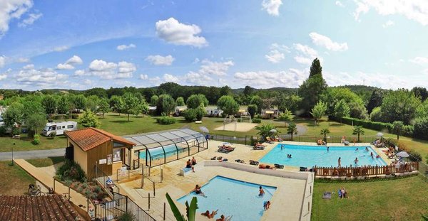 Camping en Dordogne : des options trois étoiles pour les familles avec enfants